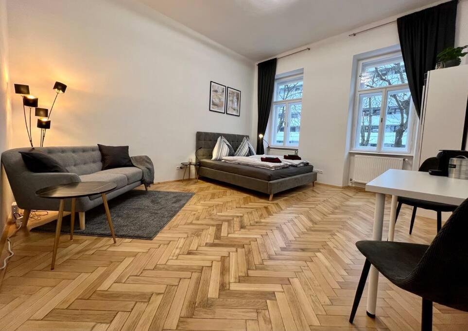 Little Cozy - Enjoy Viennas Summer Season Apartment